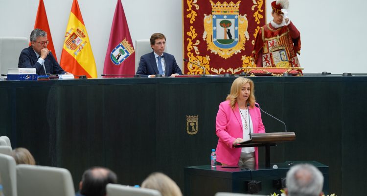 Inmaculada Sanz, durante su intervención como portavoz del PP