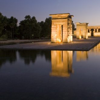 Imagen de noche del Templo de Debod