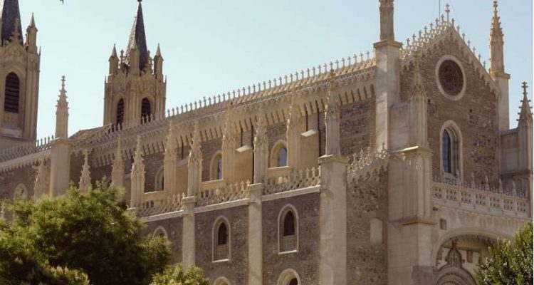 Fachada de la Iglesia de San Jerónimo el Real