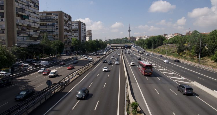 La M 30 a su paso por el puente de Ventas