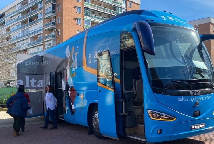 Bus del Empleo con parada en Aluche