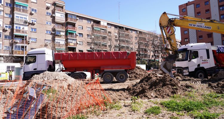 El centro de día para personas mayores con deterioro físico o cognitivo que el Ayuntamiento ha comenzado a construir en la calle Téllez