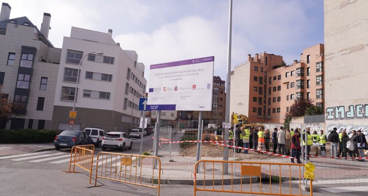 Obras de construcción del nuevo centro multifuncional de la calle Francisco Remiro