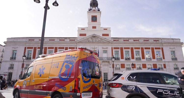 Servicios municipales de seguridad y emergencias, así como de efectivos de Policía Municipal y de SAMUR-PC durante la presentación del dispositivo de Semana Santa