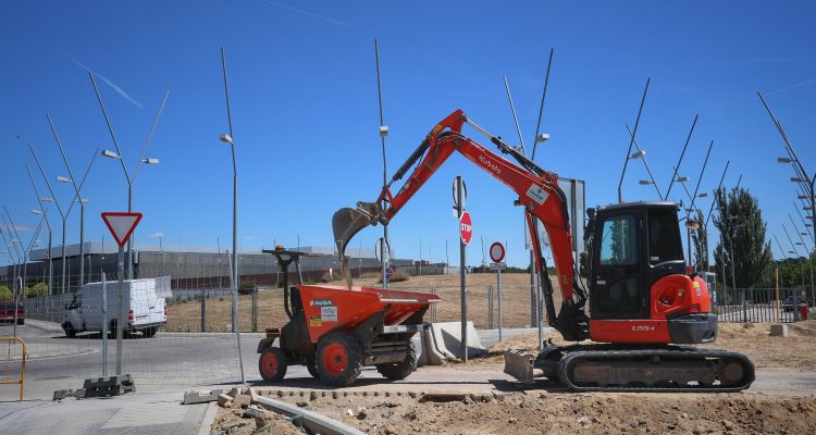 Obras de conexión del camino de Perales con la avenida de los Rosales, en el distrito de Usera