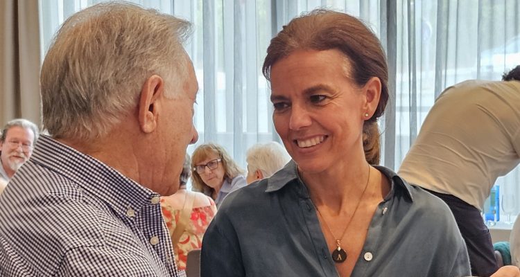 Maíllo en el homenaje a los voluntarios de los centros municipales de mayores de San Blas-Canillejas