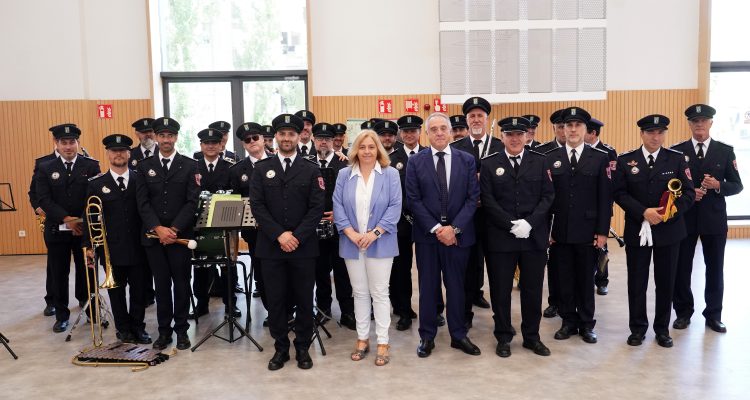 Inma Sanz durante el acto de entrega de despachos a 29 nuevos subinspectores de la XIV promoción de Policía Municipal