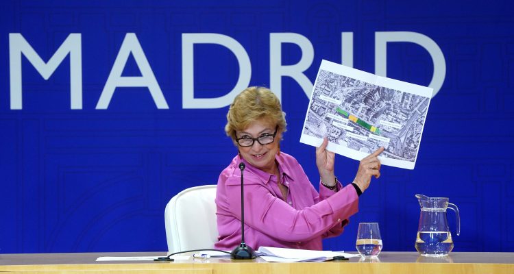 García Romero, delegada de Obras y Equipamientos, en la rueda de prensa posterior a la Junta de Gobierno